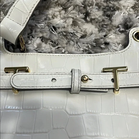 Ted Baker White Textured Shoulder Bag with Gold Clasp - Picture 5 of 13